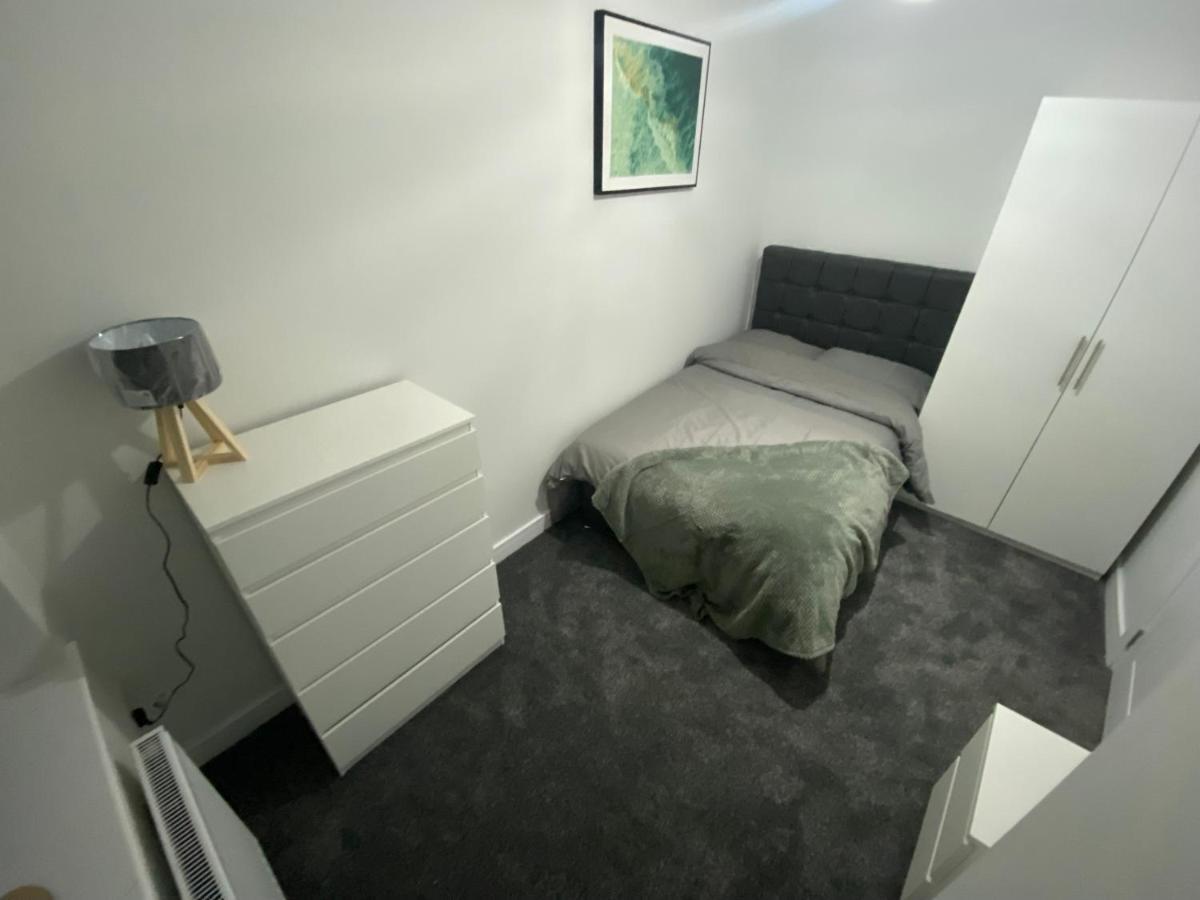 Appartamento Entire 1X Bed Flat Bolton Esterno foto